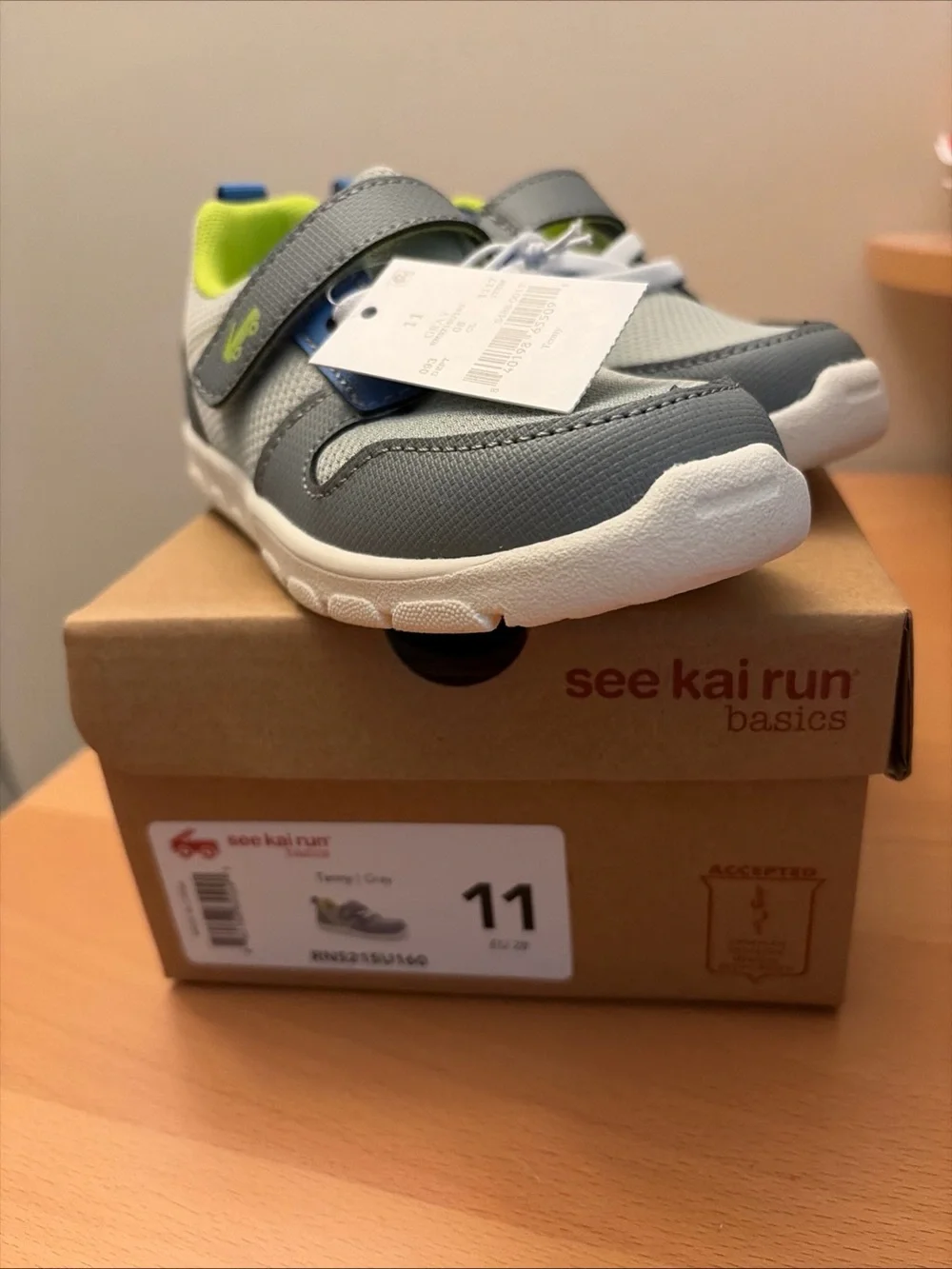 Unisex Kids Gray and Blue Sneakers with Neon Yellow Liner